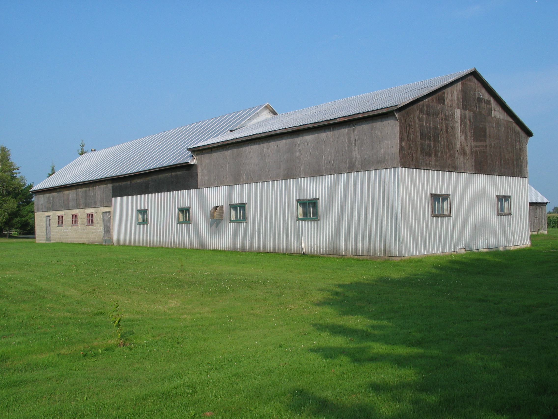 Côté Nord Ouest de l'étable